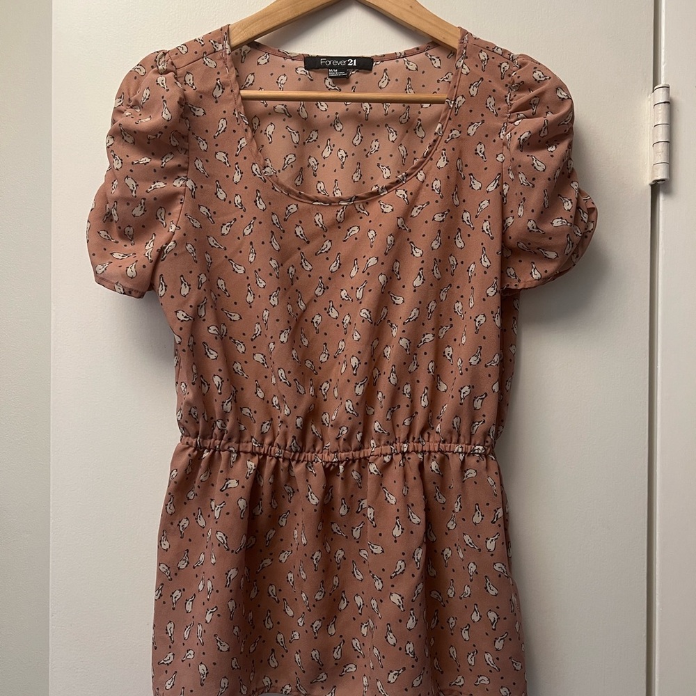Forever 21 women’s chiffon top.